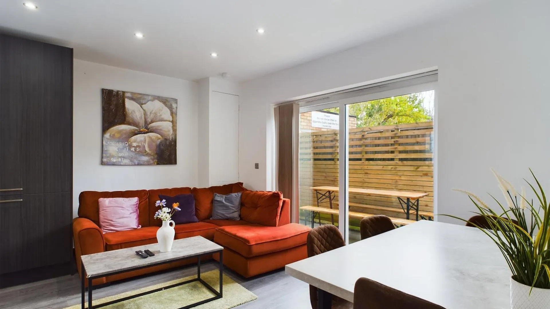 Orange Horizon - Brighton Central - 6 Beds